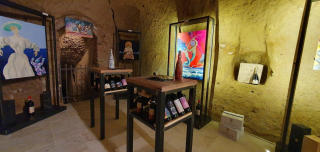 03-Podere-Casanova-Wine-Art-Shop
