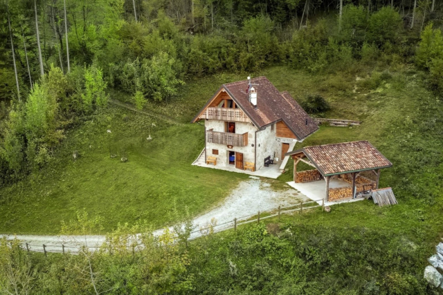 2-Sutrio_Albergo-Diffuso-Borgo-Soandri_Parnassia