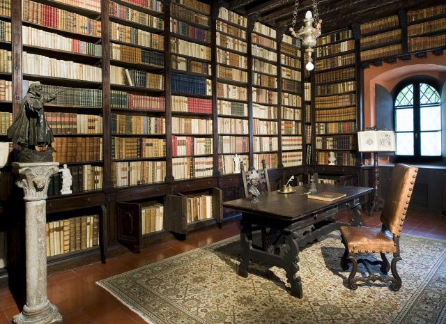 02 Casa del Podestà_La Biblioteca