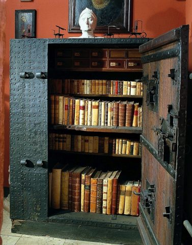 04 Casa del Podestà_L’antica cassaforte bresciana conserva il fondo librario di Lucio Anneo Seneca